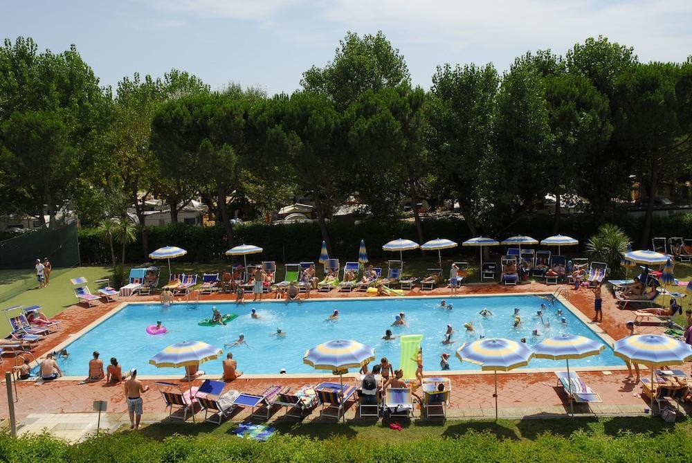 Badiaccia Village Camping Castiglione del Lago Esterno foto